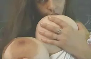 XXX Bionda incorniciato il suo amico xxx amatoriali italiani sotto i raggi di sperma