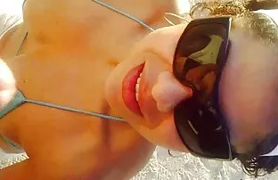 XXX Bionda in calze sexy video porno italiani amateur