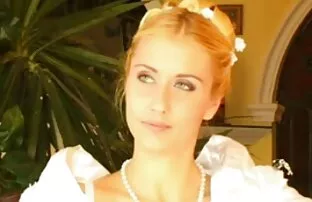 XXX Fare l'amore con la sposa è una porno solo amatoriale italiano puttana insaziabile